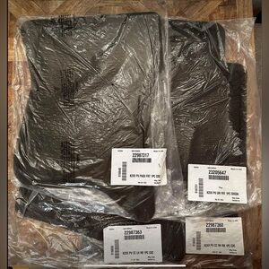 Chevrolet 1st- and 2nd-Row Carpeted Floor Mats in Cocoa - NEW IN OEM PACKAGING
